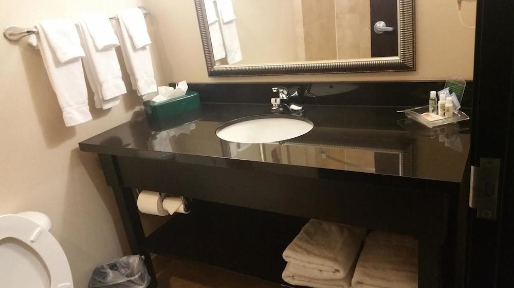 - Belton By Ihg Hotel Temple